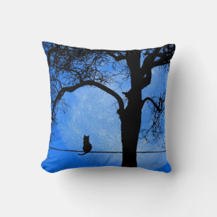 Coussin Chat sur un fil de lune bleue