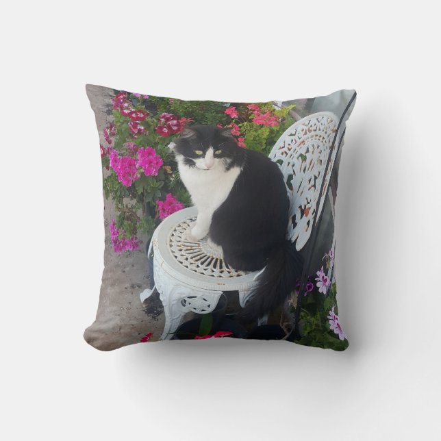 Coussin Chat Tuxedo Mignon avec de jolies fleurs Chats noi (Recto)