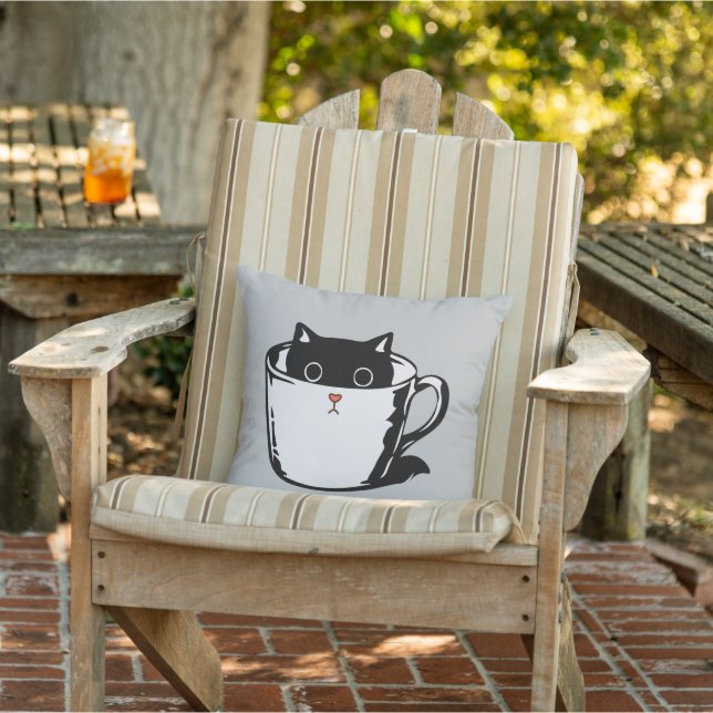 Coussin Chaton noir avec nez rouge caché dans une tasse (Chaise)