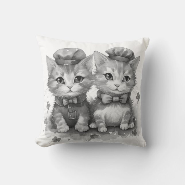 Coussin Chatons noirs et blancs avec cravate arc et casque (Recto)
