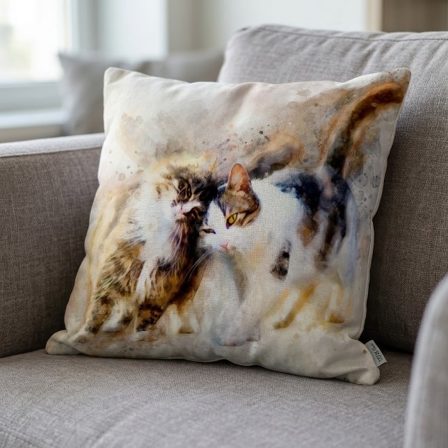 Coussin Chats à l'aquarelle se câlinant dans l'art abstrai (Watercolor Cats Nuzzling in Soft Abstract Art. Throw Pillow)