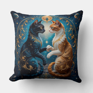 Coussin Chats célestes dans l'art cosmique avec or et bleu