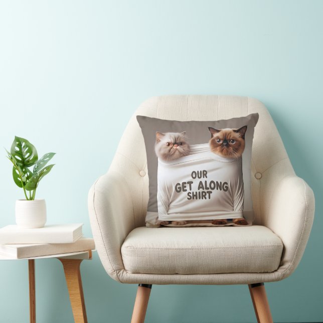 Coussin Chats frères portant une chemise (Chaise)