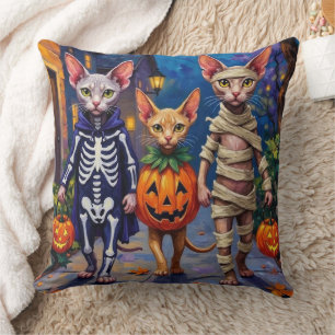 Coussin Chats Sphynx faisant Trick-or-Treating en costume 