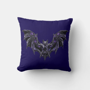 Coussin Chauve-souris gothique avec accent métallique cris