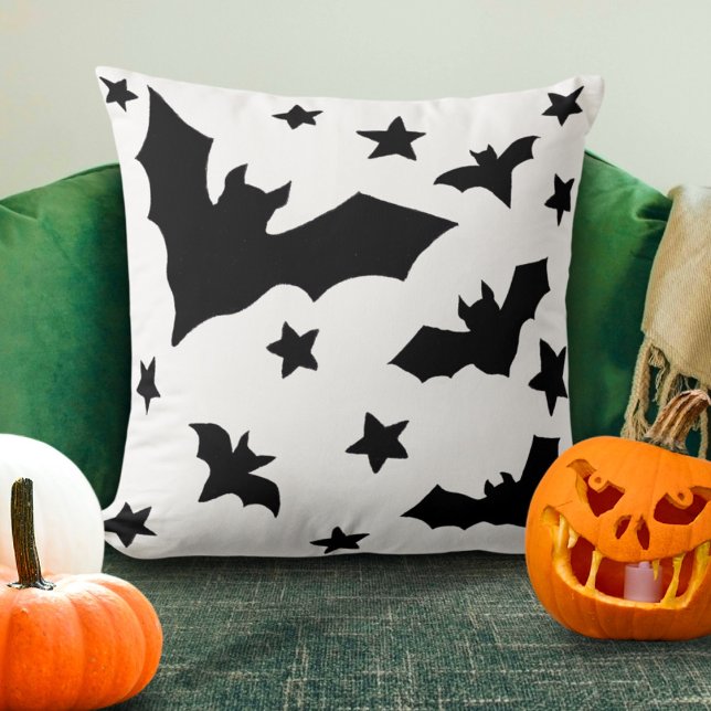 Coussin Chauves-souris et étoiles noires et blanches couss (Créateur téléchargé)
