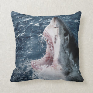 Coussin Chef du grand requin blanc