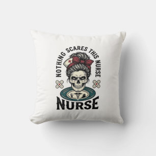 Coussin Chemise d'infirmière Halloween Graphique de crâne