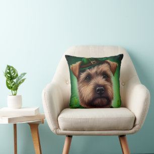 Coussin Chesapeake Bay Terrier en tenue de jour St. Patric