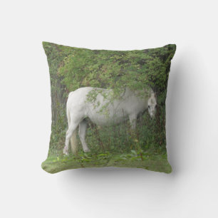 Coussin Cheval blanc timide