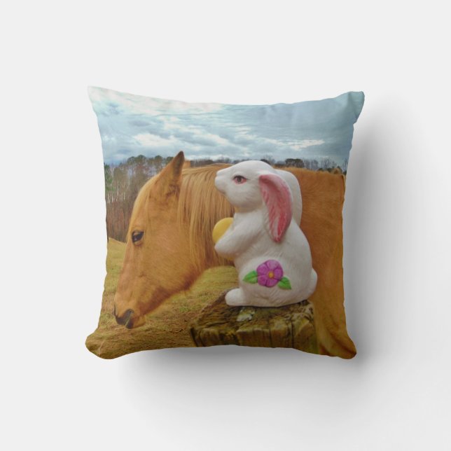 Coussin Cheval blond et lapin de Pâques fleur de printemps (Recto)