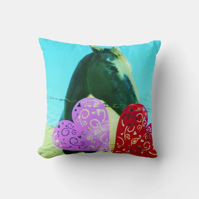 Coussin Cheval crème et cœurs rose et rouge (Recto)