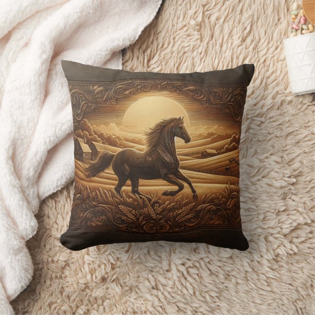 Coussin Cheval du coucher de soleil dans un paysage serein (Couverture)