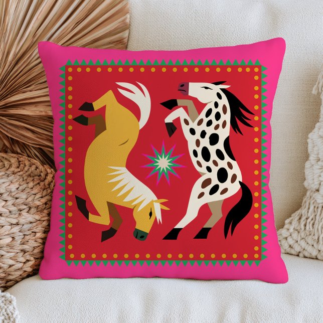 Coussin Chevaux stylisés sur fond rouge moderne et maximal (Créateur téléchargé)