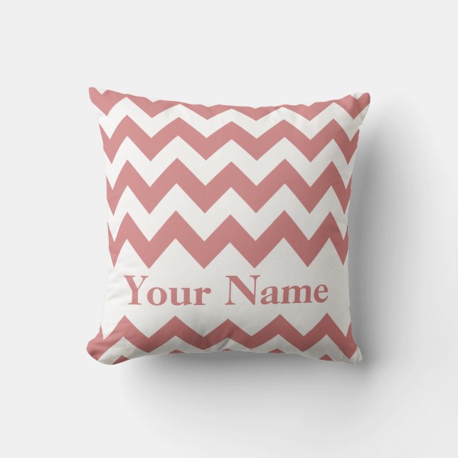 Coussin Chevron gras et audacieux rose avec monogramme (Recto)