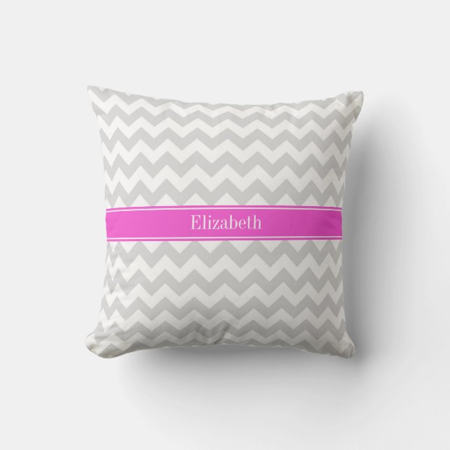 Coussin Chevron Lt Gris Blanc Rose Chaud Monogramme Initia (Recto)