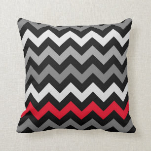Coussin Chevron noir et blanc avec la bande rouge