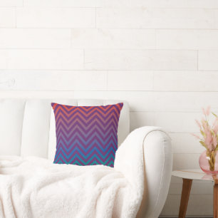 Coussin Chevron rayures vintage violet, rouge, bleu et ver