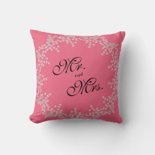Coussin Chic Fleurs Roses et Perles Mariage "M. et Mme"