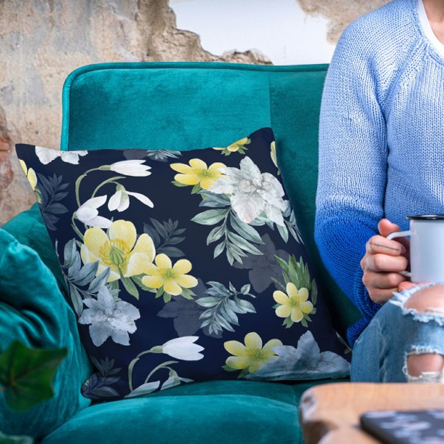 Coussin Chic Hiver Snowdrop Anémonique Motif Floral (Créateur téléchargé)