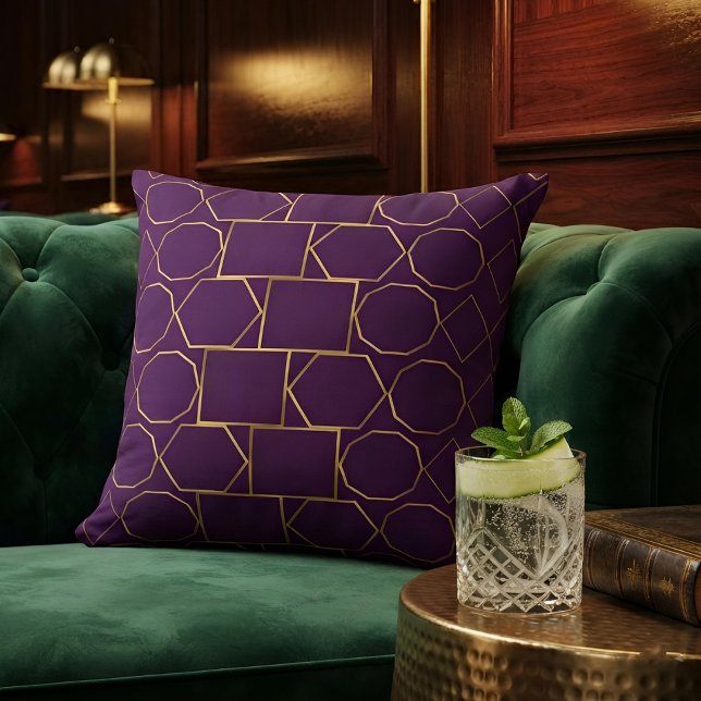 Coussin Chic Luxe Motif Géométrique Or sur Pourpre Royal (Créateur téléchargé)