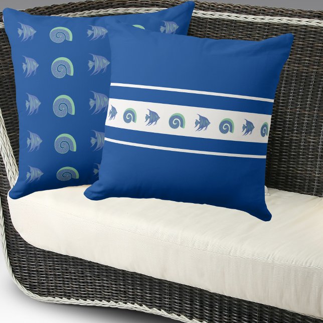 Coussin Chic Navy Blue Stripes Shell Fish Beach House (Créateur téléchargé)