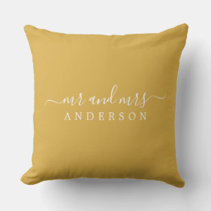 Coussin Chic Script Mr Mme Yellow Ochre Monogramme nouvell