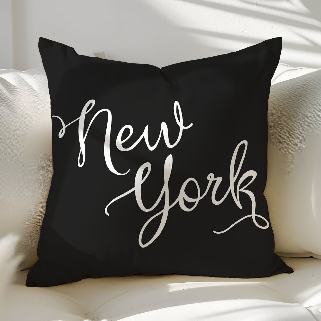 Coussin Chic typographie noir et blanc de New York (Créateur téléchargé)