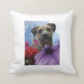 Coussin Chien dans des carreaux de fleur
