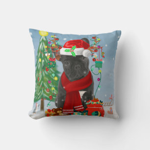 Coussin Chien de taureau français en neige avec cadeaux de
