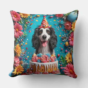 Coussin Chien heureux célébrant son anniversaire avec un g