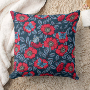 Coussin Chien rose et papillons en bleu et rouge