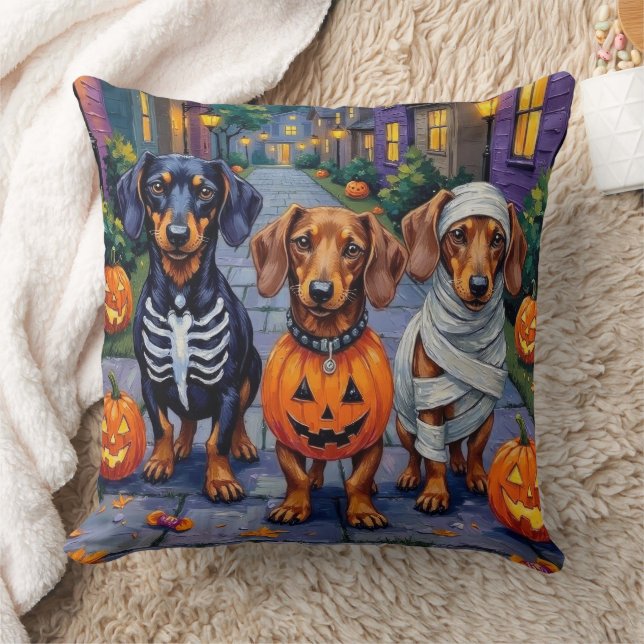 Coussin Chiens de Dachshund Trick-or-Treating en Halloween (Couverture)