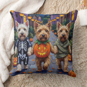 Coussin Chiens De Terrier Roue En Cotumes D'Halloween