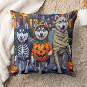Coussin Chiens malamuts de l'Alaska qui se transforment en
