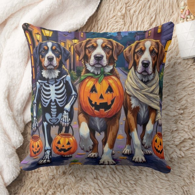 Coussin Chiens Saint-Bernard en costumes d'Halloween (Couverture)
