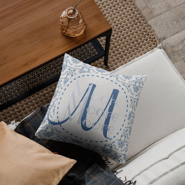 Coussin Chinoiserie Delft Blue Monogramme ・ Personnalisé (Créateur téléchargé)