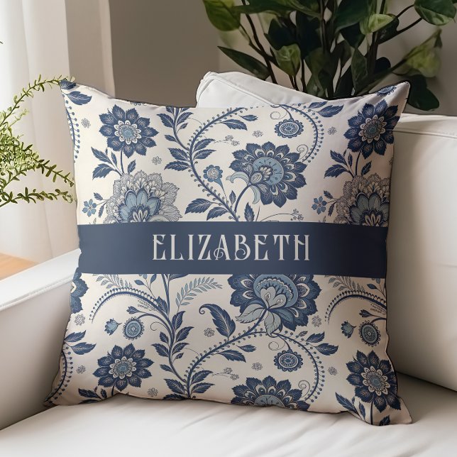 Coussin Chintz Floral Victorien Monogramme Nom Bleu Nuit (Créateur téléchargé)