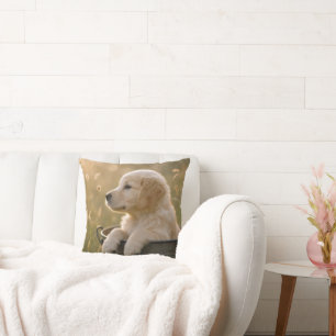 Coussin Chiots Retriever Doré dans un seau métallique