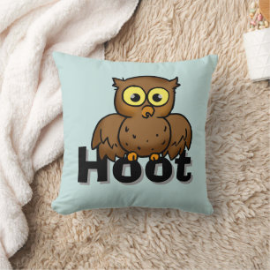 Coussin Chouette de dessin animé mignonne assise sur une œ