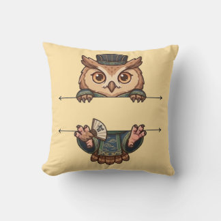 Coussin Chouette érudite sage qui regarde