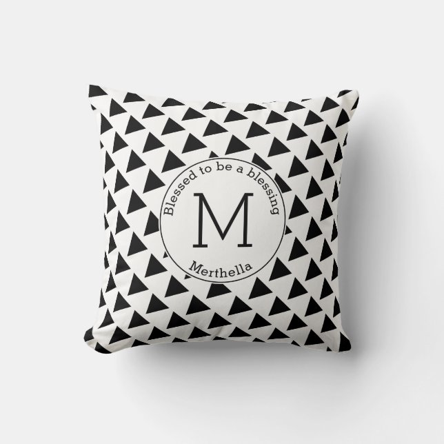 Coussin Christian Black White Triangles Monogramme BLESSEE (Recto)