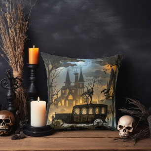 Coussin Cimetière gothique avec cathédrale et corbillard
