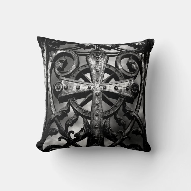 Coussin Cimetière gothique traversée porte crypte éffrayan (Recto)