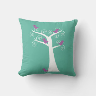 Coussin Cinq oiseaux violets dans un arbre frisé sur sarce