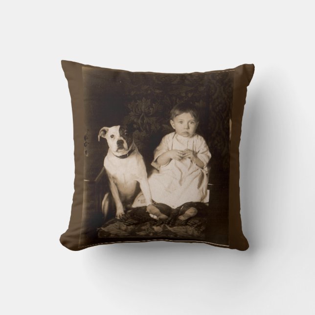 Coussin circa le pitbull 1910 et le bébé RPPC (Recto)