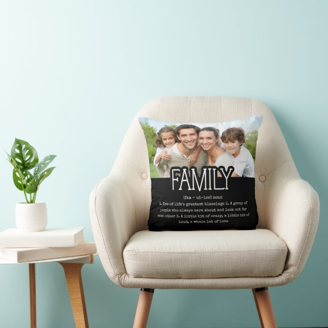 Coussin Citation de définition de famille noir  (Chaise)