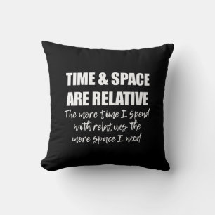 Coussin Citation de famille amusante en typographie noir e