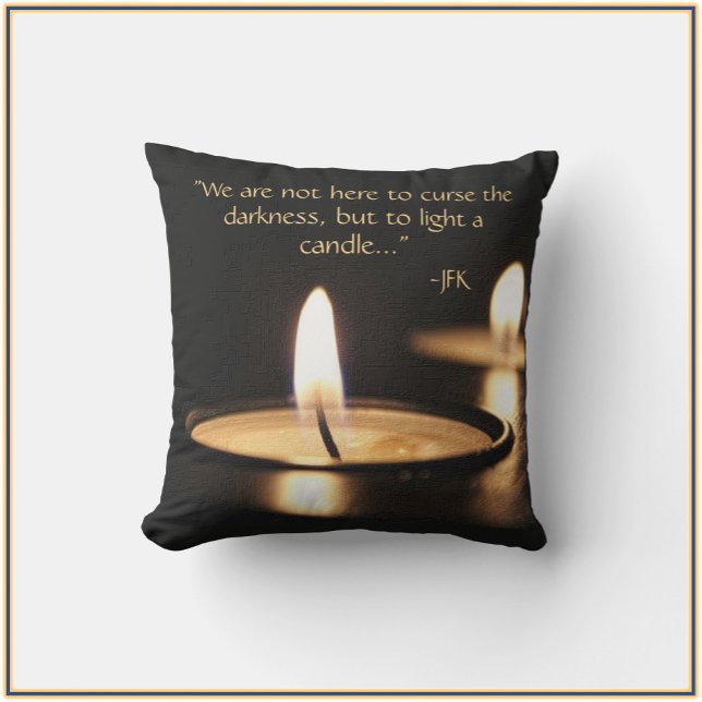 Coussin Citation Inspirationnelle Lumière Une Bougie (Créateur téléchargé)