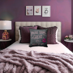 Coussin Citation motivante pour fille au style tableau noi